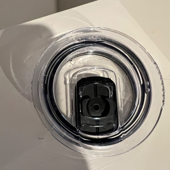 30 oz Yeti Rambler Travel Mug - Picture 4 of 5